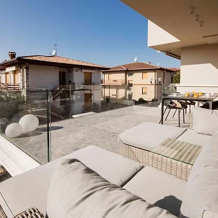 アパート Lusso-vista Lago Nuovissimo Attico Con Jacuzzi